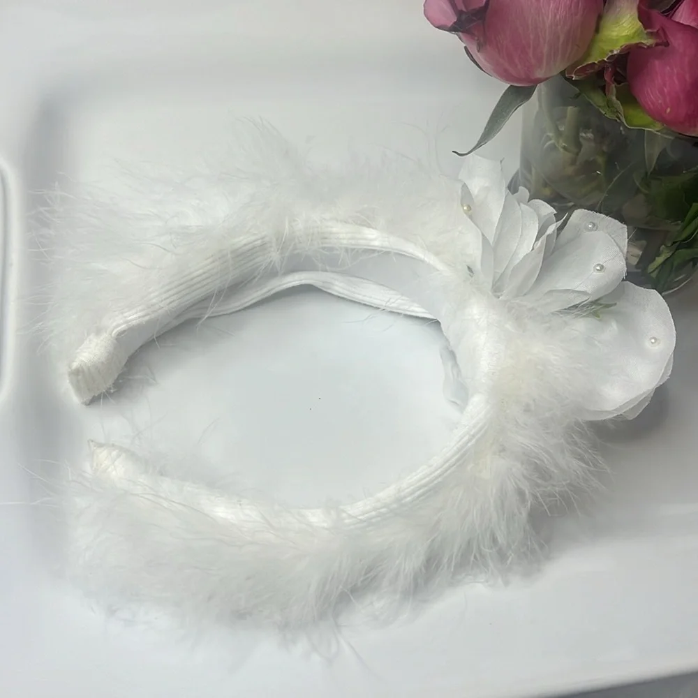 FEATHERY PEARL HEADBAND